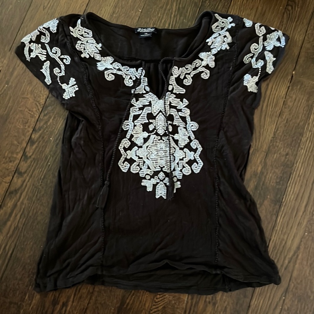 Lucky Brand boho embroidered top